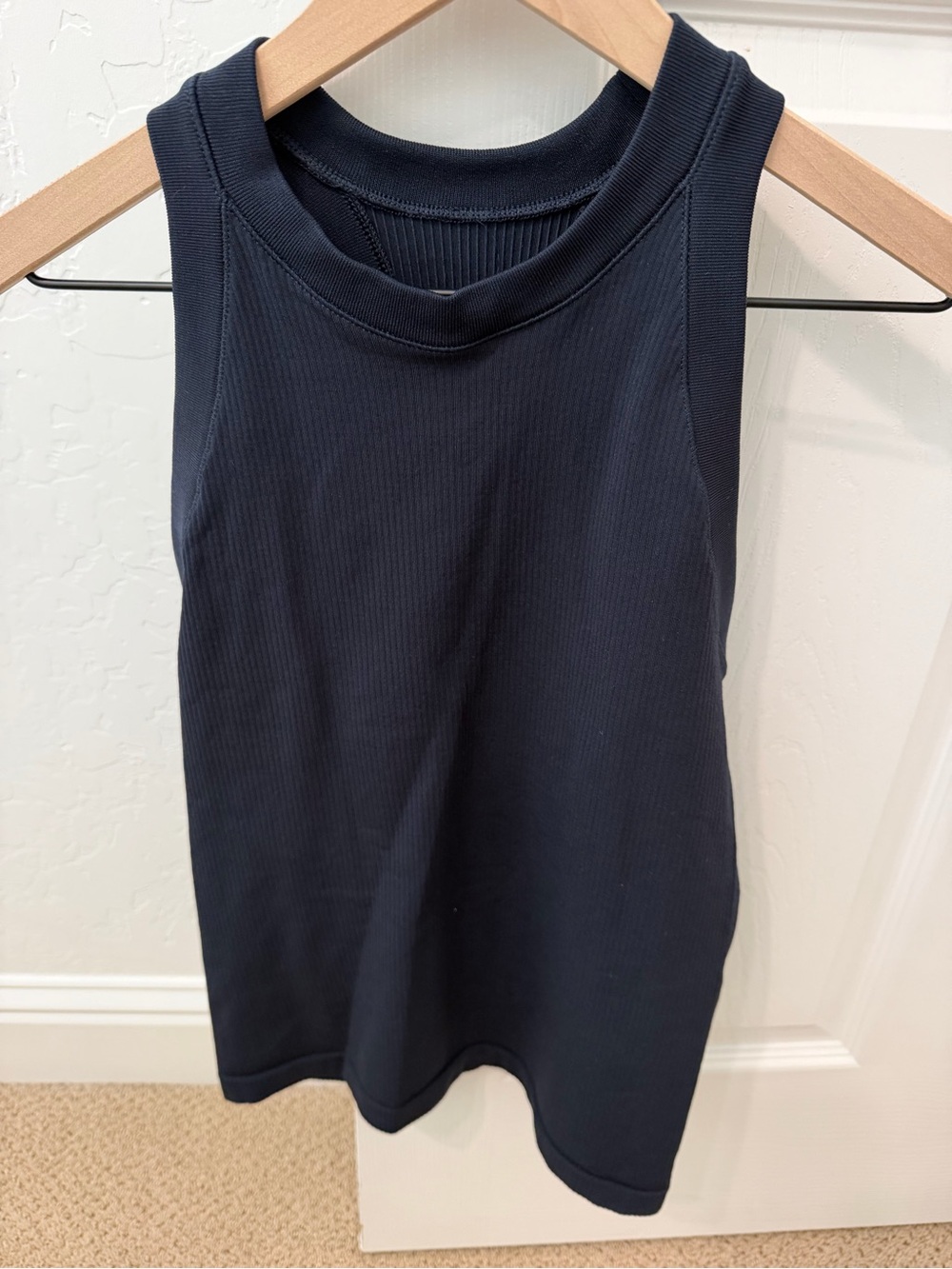 Athleta Women’s Sleeveless Ribbed Tank Top - Navy Small